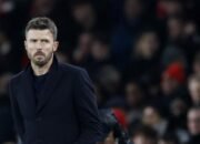 “Carrick: Tiket Champions, Persaingan Sengit yang Mencengangkan!”