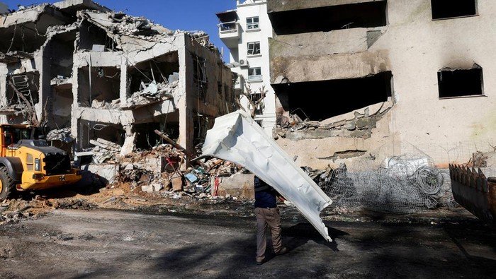 Jantung Tel Aviv Dibombardir Rudal Iran, Ledakan Membabat