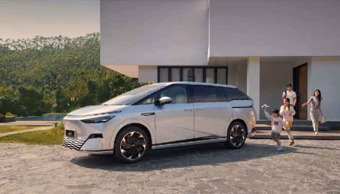 Harga Xpeng Merosot, Xpeng Tetap Jadi Raja di Pasar Mobil Listrik!