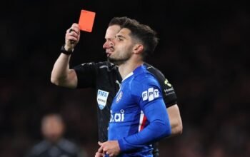 **Pedro Neto Dikukuhkan Sanksi FA Setelah Aksi Kontroversial di Lapangan**