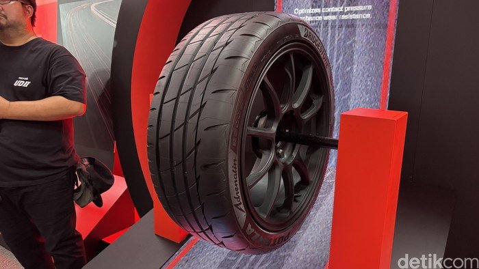 Bridgestone Luncurkan Ban Potenza RE005, Cocok buat Mobil Sport Hingga EV - Update 3