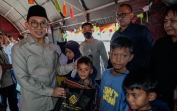 Menbud Salurkan Bantuan untuk Warga di Sekitar Situs Budaya Banuaraja, Pemerintah Berikan Harapan Baru di Tengah Krisis