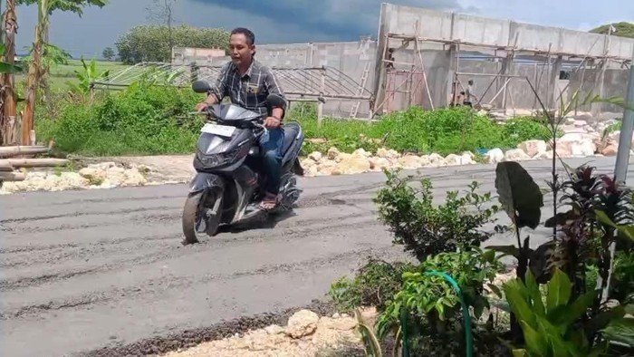 Pemotor yang Terjang Jalan Lagi Dicor di Blora Jadi Tersangka - Update 3