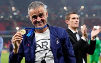 “Enrique: Pelatih yang Bisa Atasi KrisisMU!”