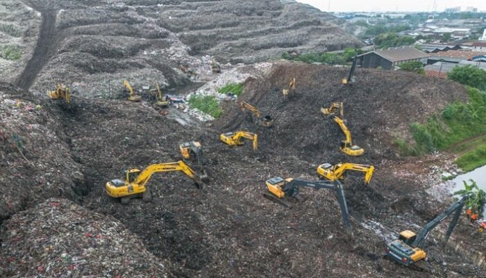 “Pemprov DKI: Pisahkan Sampah, Ringankan Beban Bantargebang atau Tanggung Akibatnya!”