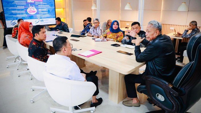 Wamensos Agus Jabo Dorong Pembangunan Sekolah Rakyat di Majene - Update 3