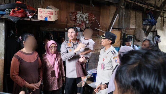 Polres Jaktim Tak Lindur, Bocah Pemulung Akhirnya Kembali Bersama Ibunya di Sumedang