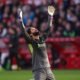 Liverpool Vs Tottenham: Alisson Bisa Main? Jawabannya Mungkin Mengguncangkan!