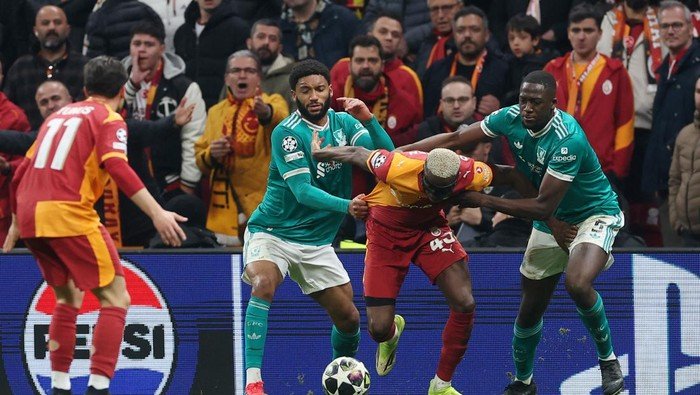 Inggris dalam Krisis Eropa, Arne Slot: Leg 2 Menjanjikan Perubahan