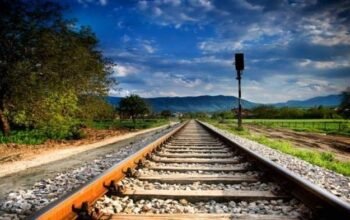 Mobil Tabrakan KRL di Bogor, Petaka di Parungpanjang