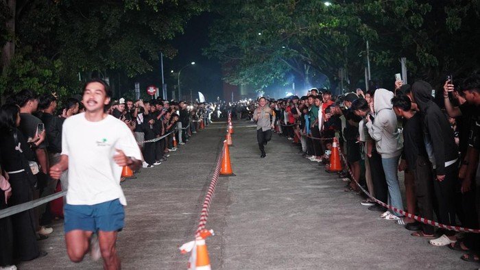 Polisi Fasilitasi Lomba Lari Muda-mudi Jelang Sahur, Geliat Kreativitas di Pakansari Bogor