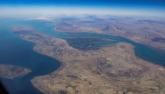 Dukung Ekonomi dalam Negeri, Iran Wajibkan Bayar Pakai Yuan untuk Tanker di Hormuz