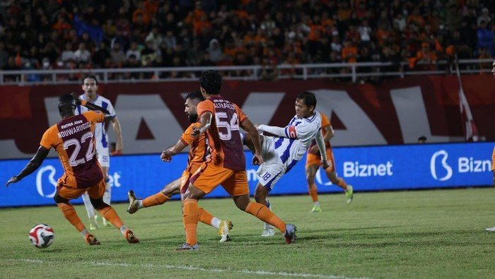 **Hasil Super League: Persib Bandung 1-1 Borneo FC, Persija Jakarta 0-2 Dewa United**