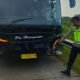 **Tragedi Tol Batang: Bus Seruduk 5 Mobil Pemudik, Nyawa Selamat!**