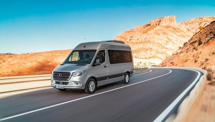 Dedi Mulyadi Sulap Mobil Dinas Mercedes-Benz Jadi Rumah Sakit Keliling, Revolusi Transportasi Kesehatan!