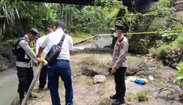 Pilu! Bayi Perempuan Ditemukan dalam Kaleng Roti di Semarang, Gelombang #InginMatiTerusJadiAnakPerempuan Melonjak