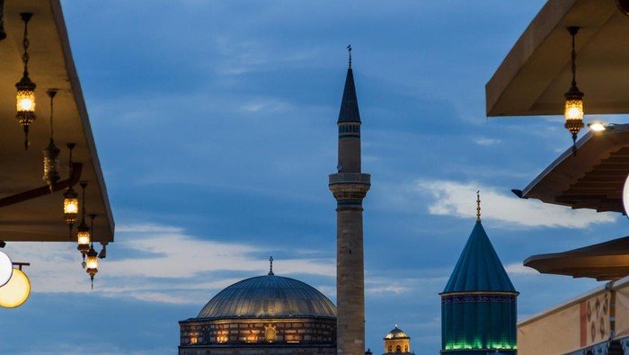 Arab Saudi, UEA, dan Qatar Menetapkan Idul Fitri Jumat 20 Maret: Sebuah Keputusan yang Mengguncang