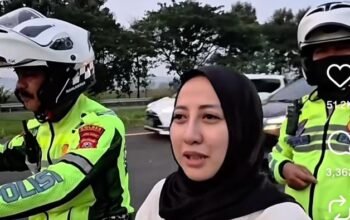 Polisi Naik Moge Antar Istri yang Ketinggalan di Rest Area saat Mudik: Viralizenya Kepercayaan!